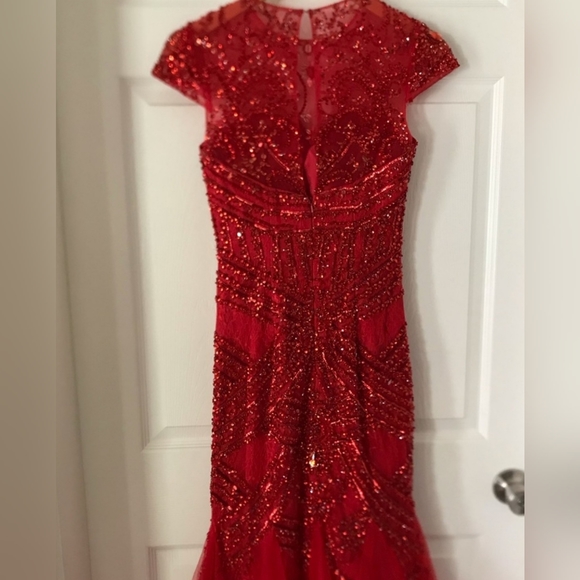 Beautiful Red Beaded Sheri Hill Size 2 - Picture 4 of 8